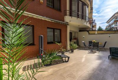 Apartament cu 5 camere, mobilat în Șoseaua Nordului