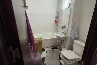 Vand apartament 2 camere, Prundu, Pitesti, semidecomandat, etaj 4 - 7