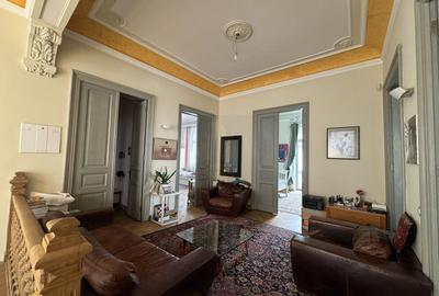 Vila istorica de vanzare in zona *Unirii* | 21 camere | curte, garaj - 18