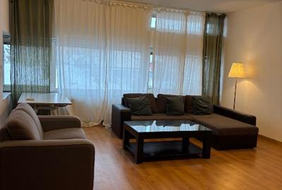 Apartament cu 3 camere decomandat, mobilat în Universitate