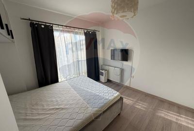 Apartament cu 2 camere semidecomandat, mobilat în Florești