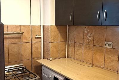 Garsoniera Galata, etaj intermediar, mobilata si utilata! - 8