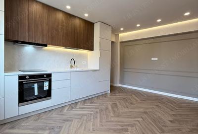 Apartament cu 3 camere decomandat, mobilat în Central