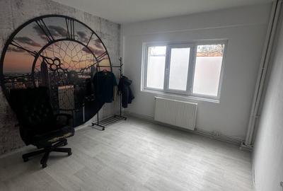 Spatiu comercial, 3 camere, decomandat,  zona Alexandru cel Bun - 3