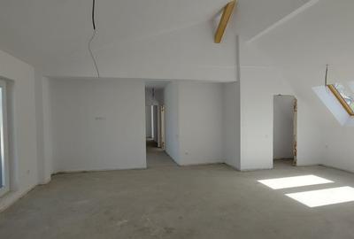 Imobilstar vinde penthouse semifinisat in bloc nou- Zona Papiu - 2