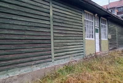 Vand cabana cu 6 camere,Lunca Bradului,zona centrala,teren 1500mp,la strada 70m. - 4