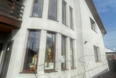 Casă individuală cu 4 camere în Unirii