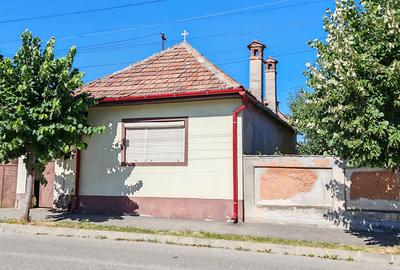 Râșnov - zona Eminescu, casa cu 1000 mp teren. - 1