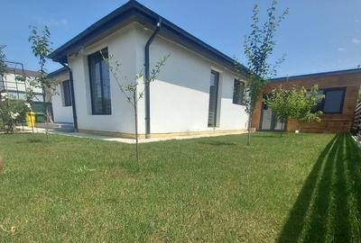 Casă individuală cu 3 camere în Berceni