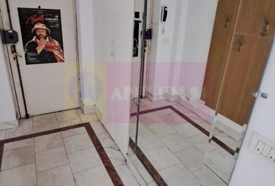 Inchiriere apartament 3(din4)camere pe bd Decebal, metroul M2 - 9