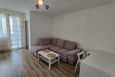 Inchiriere garsoniera semidecomandata,PRIMA INCHIRIERE,metrou Aparatorii Patriei - 4