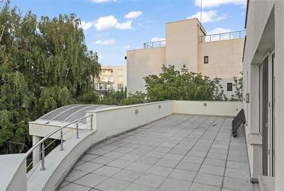 Vila de lux in apropiere de Cambridge School | Curte superba - 29