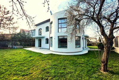 Vila deosebita cu arhitectura unica Prelungirea Ghencea - 1