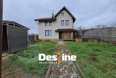 Casă individuală cu 4 camere în Bogonos