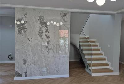 DUMBRAVITA - VILA DE LUX - 5 CAMERE - TEREN 1000 MP - GARAJ - POZITIE EXCELENTA - 1