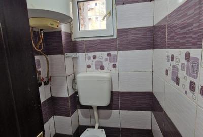 Garsoniera Titan - Bd. 1 Decembrie 1918 - Bloc anvelopat  Contor gaz - 6