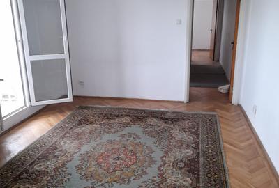 Apartament 3 camere, complet reabilitat termic, disponibil pentru vânzare!