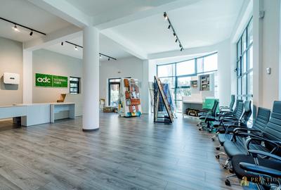 Spatiu comercial premium cu garaj de inchiriat pe str. Nufarului - 4