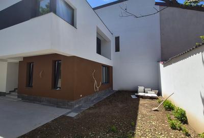 VILA SUPERBA CU 5 CAMERE AMPLASATA IDEAL - 49