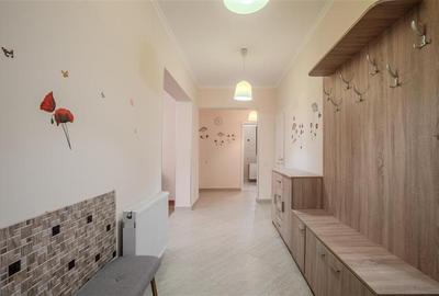 VILA INDIVIDUALA,4 CAMERE,258 MP,TEREN 700 MP,AN 2017 - 20