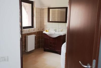 Casă individuală , 167 mp utili, 4 camere + mansardă finisată- teren 300mp - 6