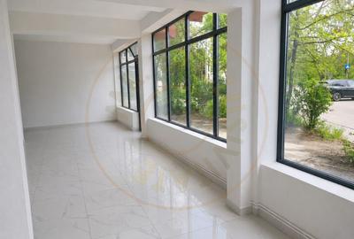 DE INCHIRIAT - renovat - parter si etajul 1 - stradal - 1