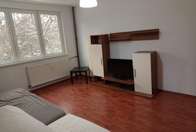 Garsonieră decomandată în Berceni