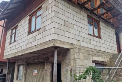 Vindem cladire P+E+M in Campulung Moldovenesc - 2