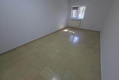 Spațiu ideal activități diverse – 22 mp Faleza Nord Birou - 4