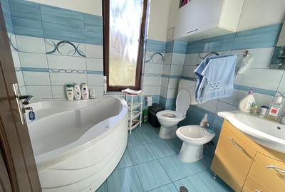 Casa spațioasă  P+1E,526 mp teren-strada liniștită. - 21
