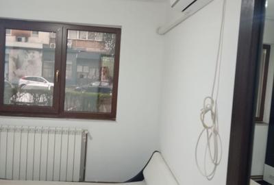 Apartament 2 camere, decomandat,  zona 9 Mai - 3