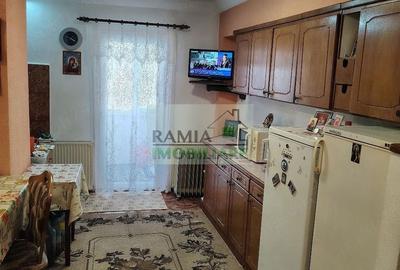 Apartament 3 camere decomandat, etaj 1, 2 balcoane și garaj – Râșnov - 2