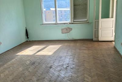 Apartament cu 3 camere în Cugir
