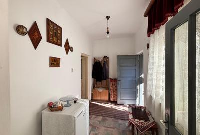 Casă +Teren Rm. Vâlcea str. N. Bălcescu - 9