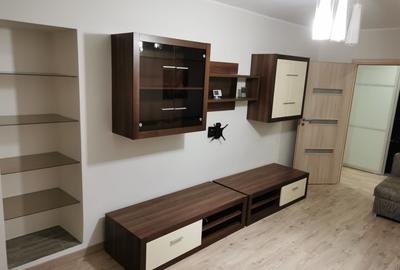 Apartament cu 3 camere decomandat, mobilat în Tineretului