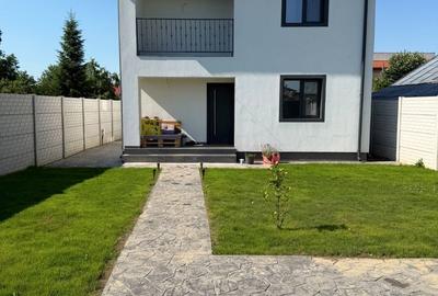 Casă individuală cu 5 camere în Domnești
