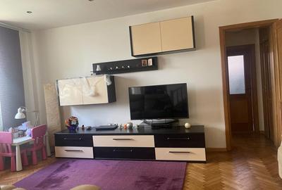 Vatra Luminoasa, metrou Piata Muncii,  Casa  moderna, S+P+M - 17