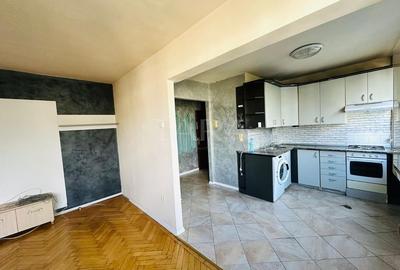 Apartament cu 3 camere semidecomandat în Grigorescu