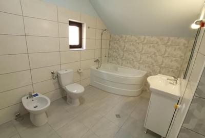 INCHIRIEZ casa 5 camere decomandate ,cu garaj,zona Calea Cisnadiei - 15