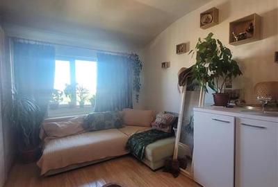 Apartament cu 2 camere decomandat, mobilat în Poarta 6