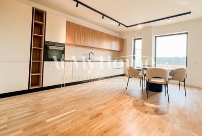 Apartament cu 4 camere decomandat în Pipera