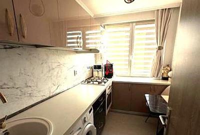 10 min distanta metrou OBOR- Etaj 4/10, renovat mobilat si utilat - 10