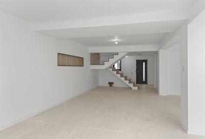 Vilă cu Design Distinct și Locație Excelentă - 15
