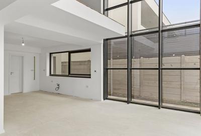 Vilă cu Design Distinct și Locație Excelentă - 12