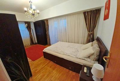 Apartament cu 2 camere decomandat, mobilat în Central