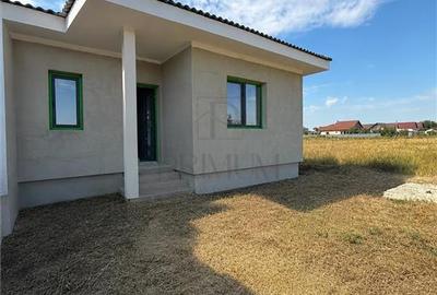 Duplex cu 3 camere în Moșnița Veche