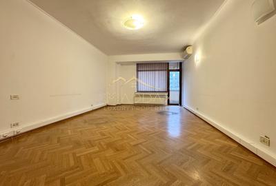 Vila centrala cu 13 camere *460mpu* + garaj // Dorobanți - 13