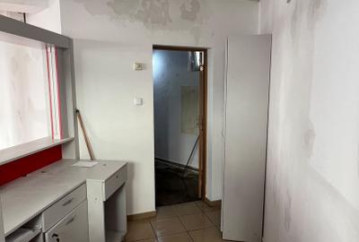 Spațiu comercial de închiriat  Zona Sens, - 5
