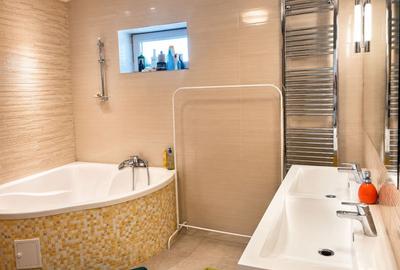 VILĂ DE EXCEPȚIE CU PISCINĂ ȘI GRĂDINĂ DE 1.385 MP | MOGOȘOAIA - 25