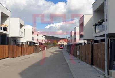 Vanzare  teren 800mp cu PUZ aprobat utilitati trase si asfalt - 3